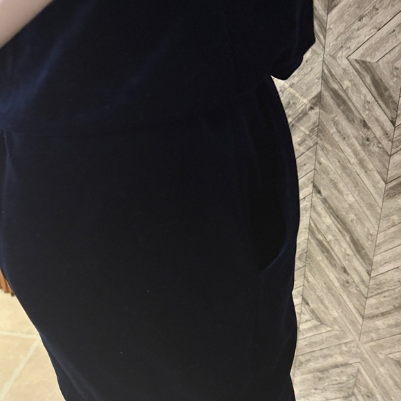 Mystic women’s Elegant navy blue Velvet Dress, medium with pockets - Picture 8 of 9